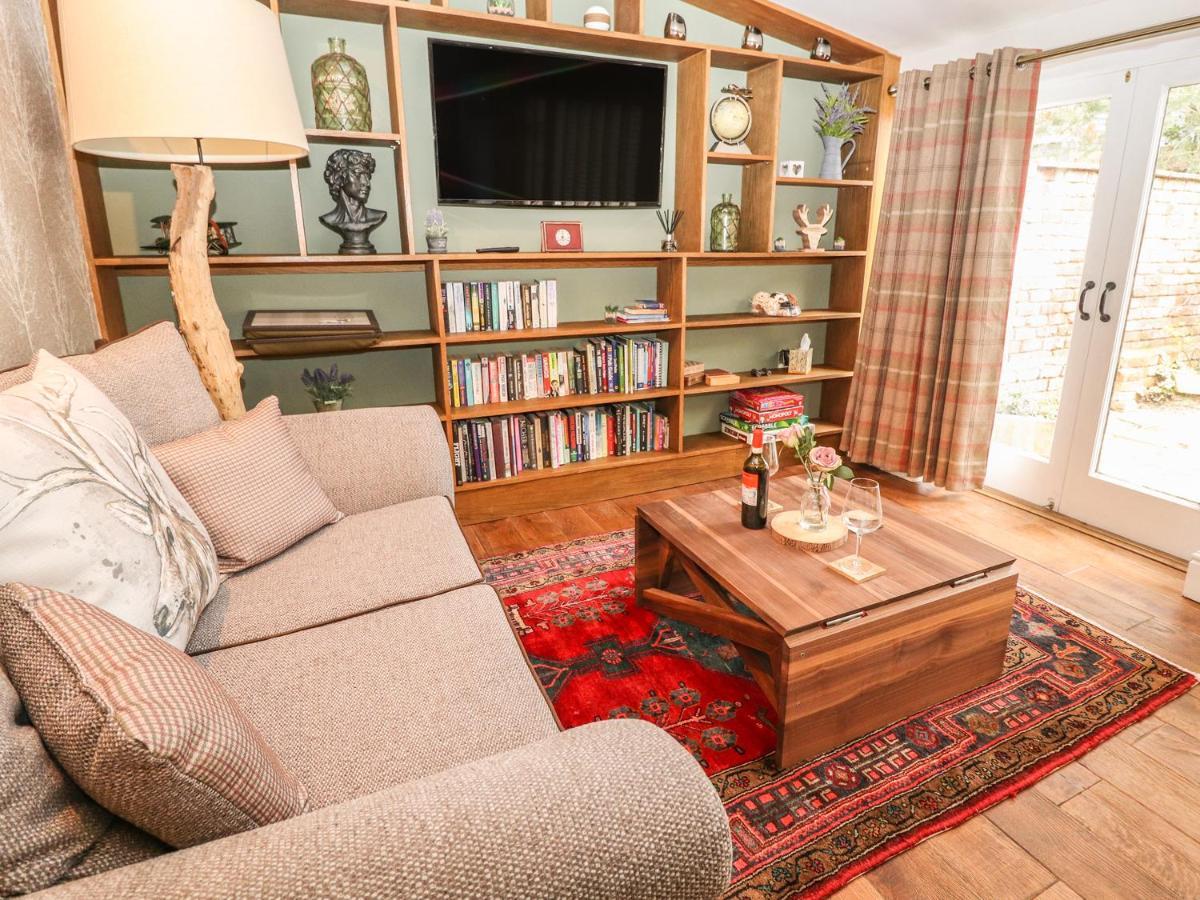 The Cottage The Coach House Wrexham Esterno foto